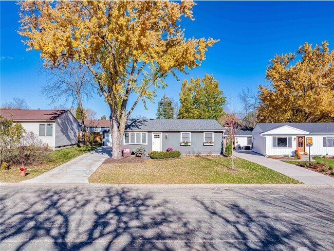 Building Photo - 112514 E Washington Ln