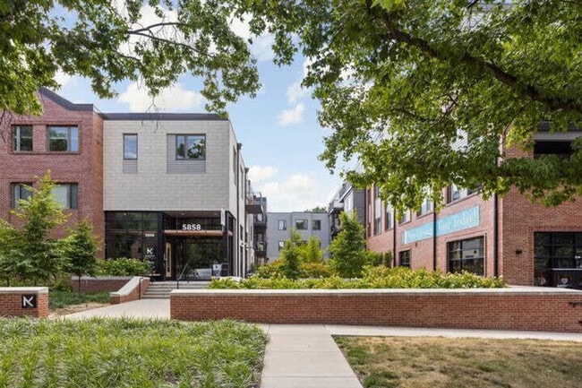 Building Photo - 5858 N College Ave