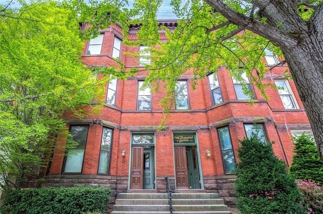 Building Photo - 1005 W Franklin St