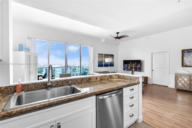 Building Photo - 1250 S Miami Ave