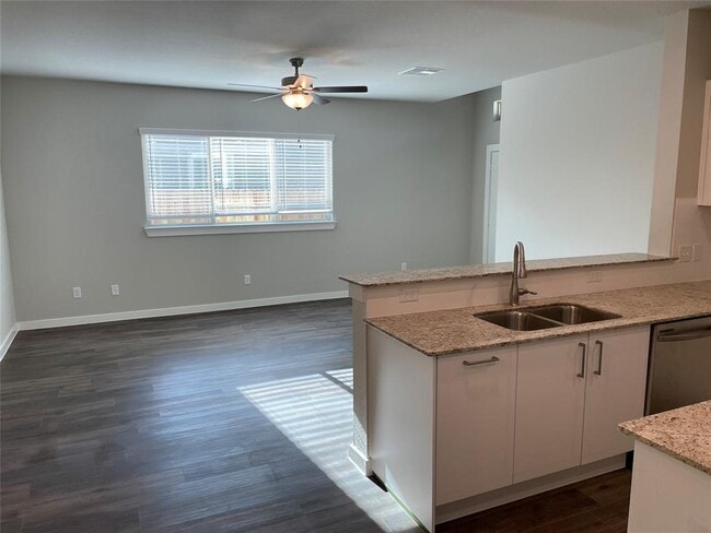 Building Photo - 9797 Grosbeak Ln