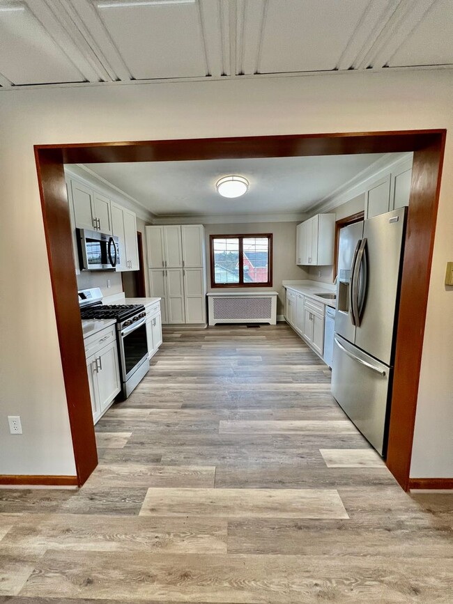 Building Photo - Charming Allison Park 3-bedroom, 1.5-bath ...