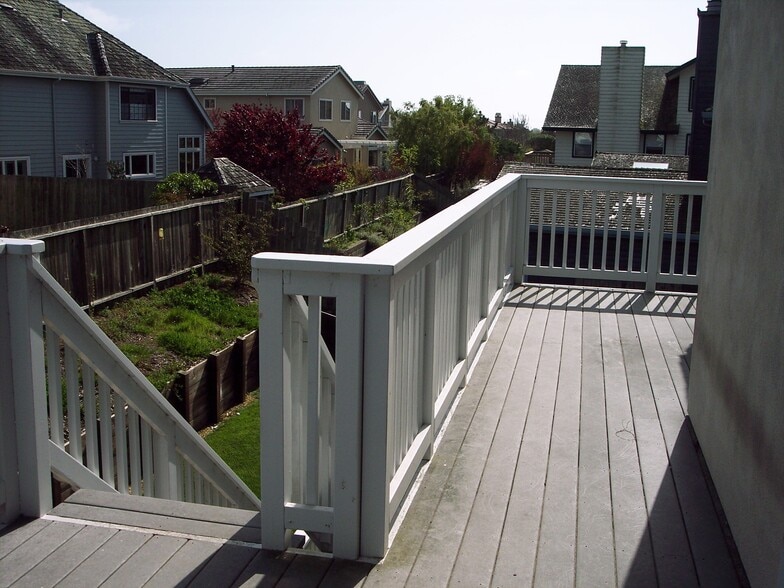 Building Photo - 633 Silver Ave