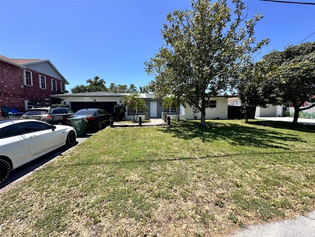 Building Photo - 1824 NW 36th Ct