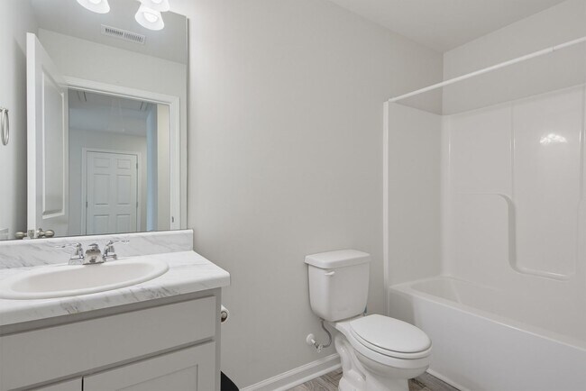 Building Photo - 414 Hope Ln
