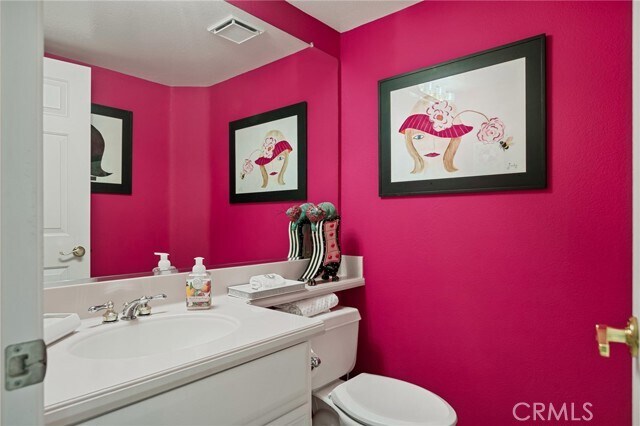 Building Photo - 1521 Fairway Oaks Ave