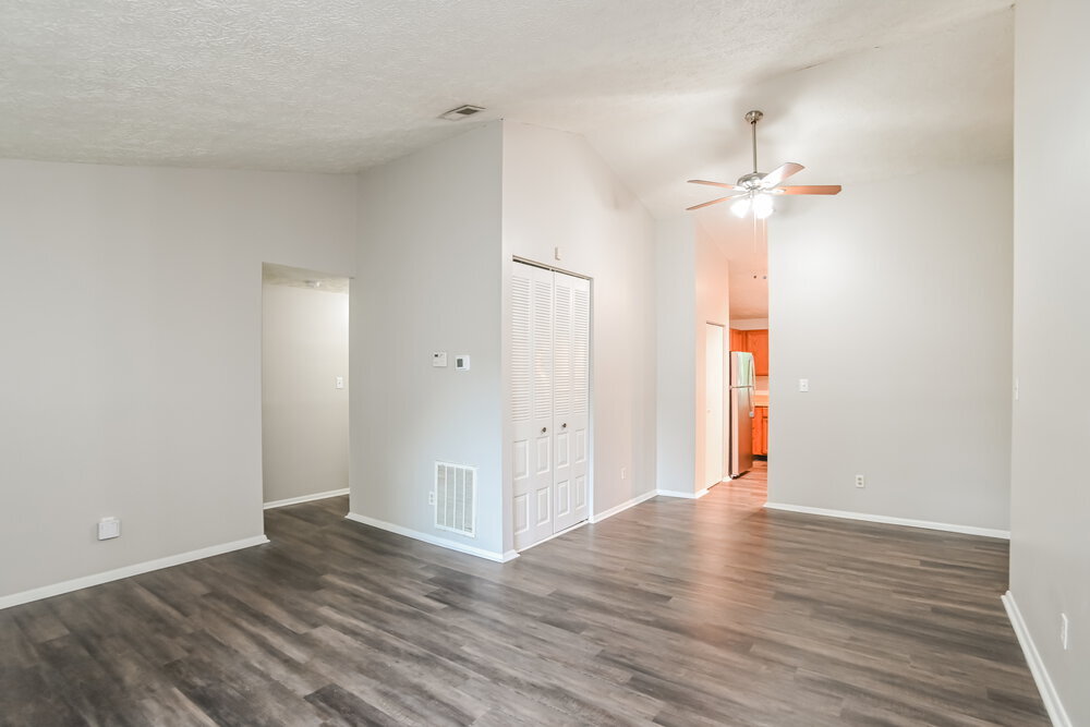 Building Photo - 7719 Mallen Dr