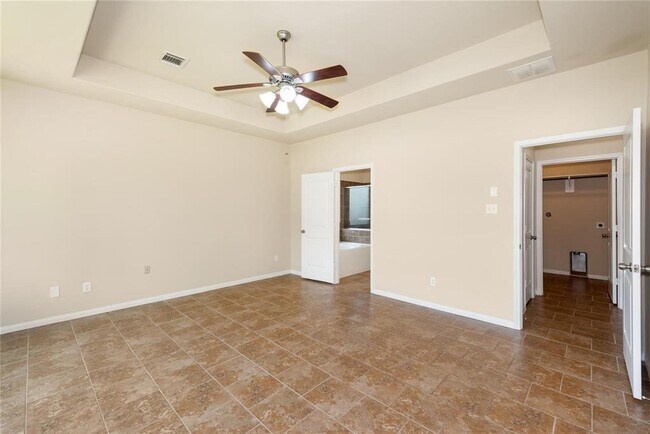 Building Photo - 17423 Waterview Dr