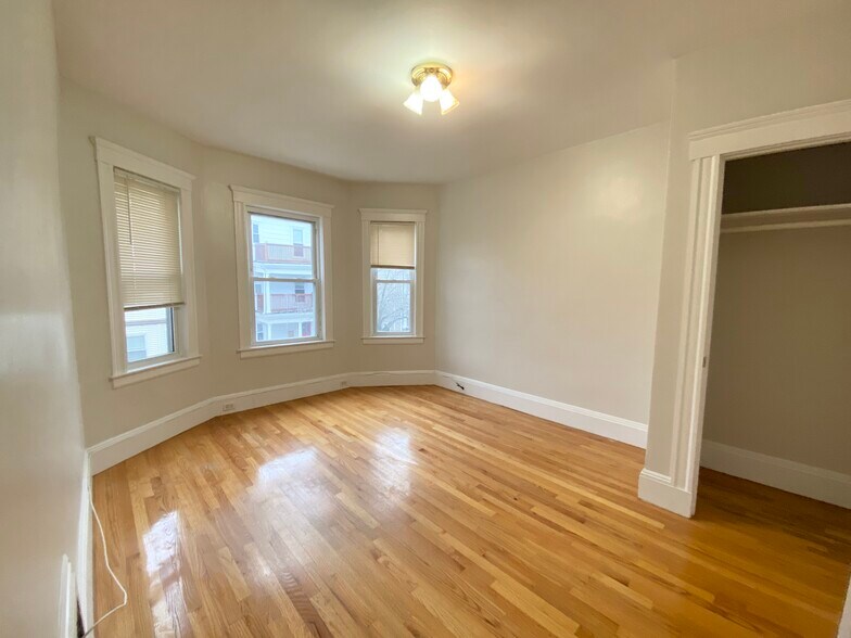 Building Photo - 40 Sudan St