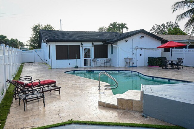 Building Photo - 2449 NW 123rd Ave