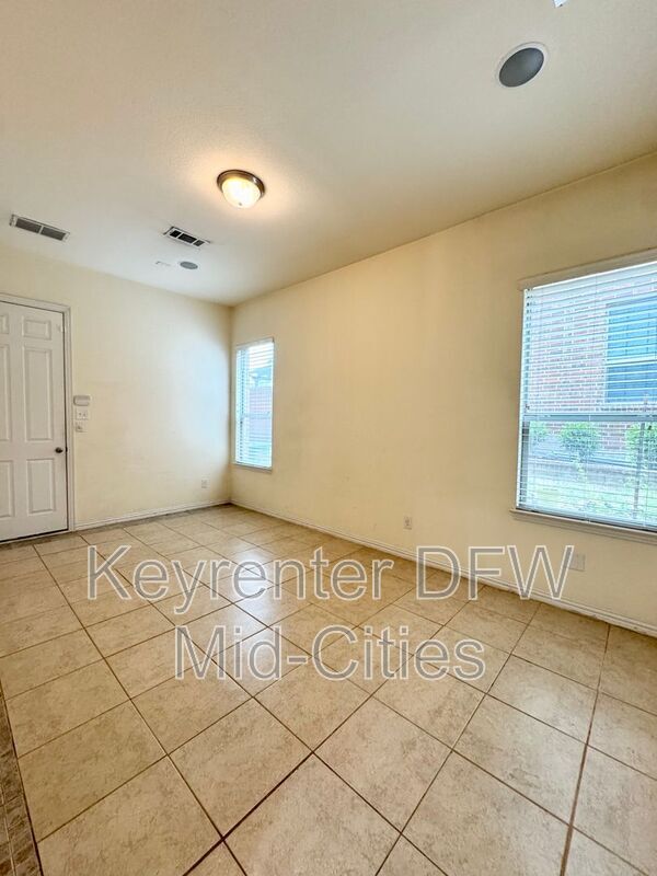 Building Photo - 8608 Newcastle Bend