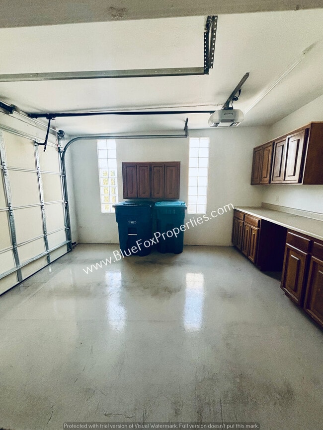 Building Photo - 8135 N Casas Way