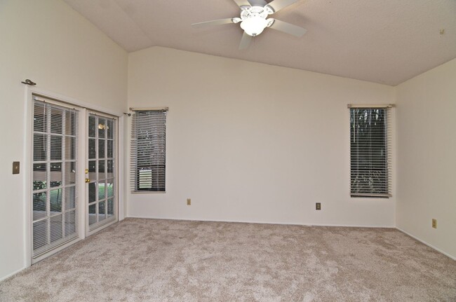 Building Photo - Spacious 3/2 Longwood, Single Story Townhome