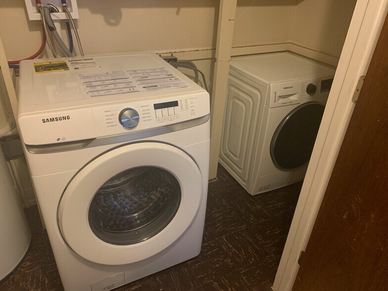 In unit Washer and Dryer - 1800 Jefferson Park Ave