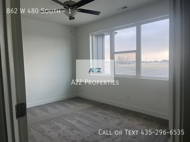 Building Photo - 862 W 480 S St