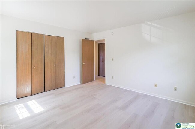 Building Photo - 1464 N Cedar Crest Blvd