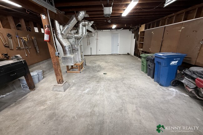 Building Photo - 840 Templeton Ave