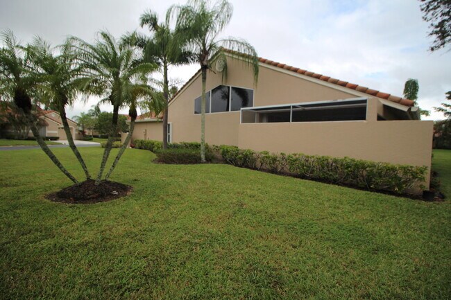 Building Photo - 404 Sabal Palm Ln