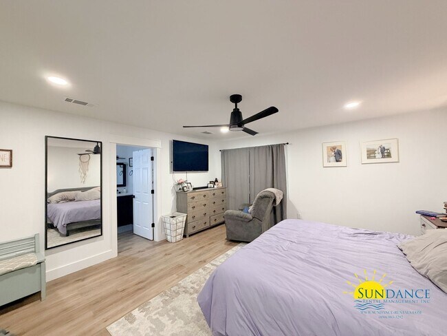 Building Photo - Custom 4BR Pool Home in Kenwood with Bonus Room & Private Backyard!