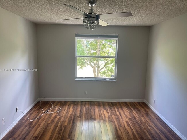 Building Photo - 8660 S Southgate Shores Cir