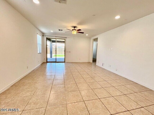 Building Photo - 3808 S 65th Ave