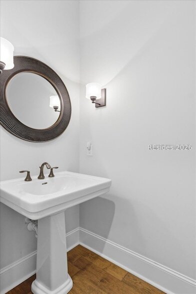 Building Photo - 165 Topside E