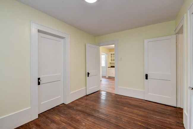 Building Photo - Charming 3-Bedroom Cottage in The Heights