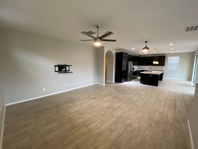 Building Photo - Fincher Fields Home: