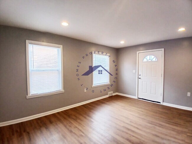 Building Photo - 20160 Cherrylawn St