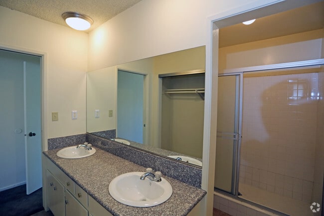 2 BR, 2BA-Bathroom - Cliff Terrace Apartments