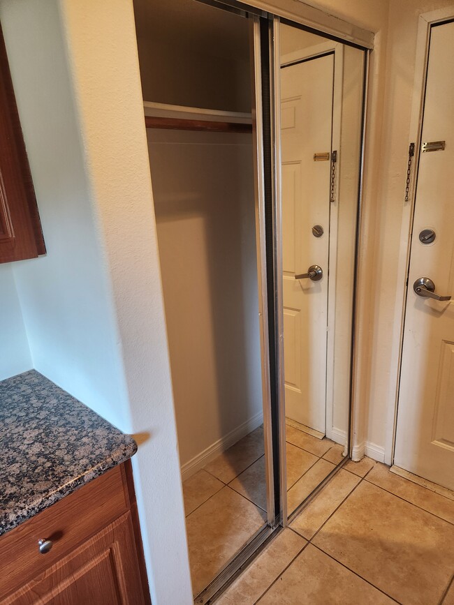 Building Photo - 4921 Kester Ave