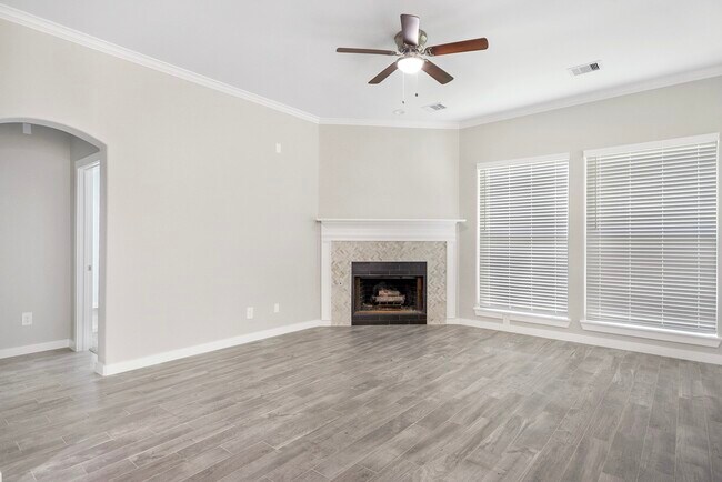 Building Photo - 28243 Chalet Park Dr