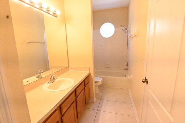 Building Photo - 3551 Victoria Pines Dr