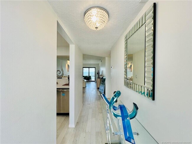 Building Photo - 9400 S Ocean Dr