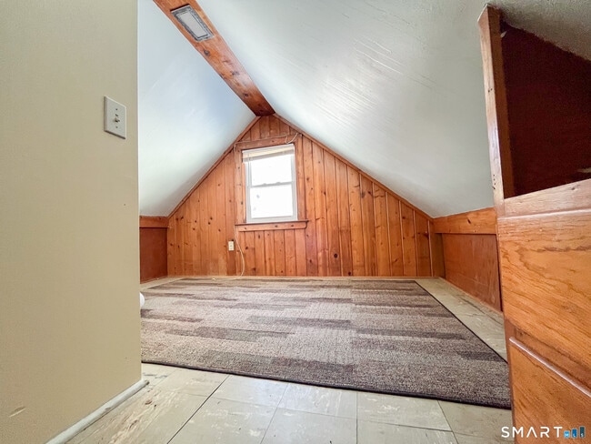 Building Photo - 51 Roaring Brook Rd