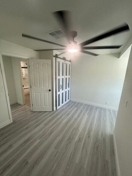 Building Photo - 210 W Monroe Ave