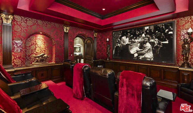 Building Photo - 28 Deep Sea