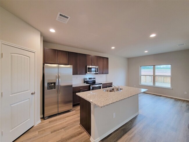 Building Photo - 942 Amesbury Ct