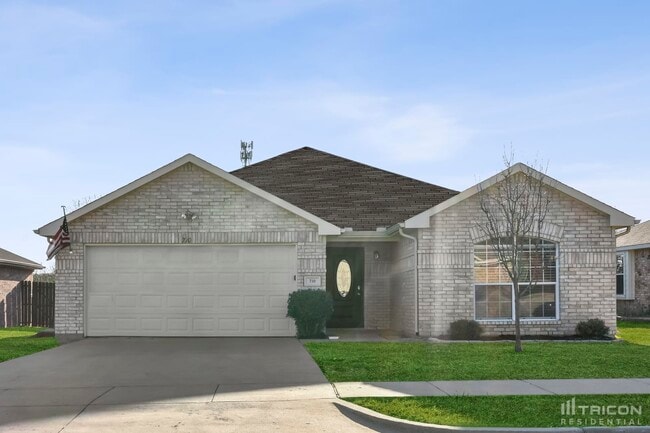 Primary Photo - 710 Green Acres Ln