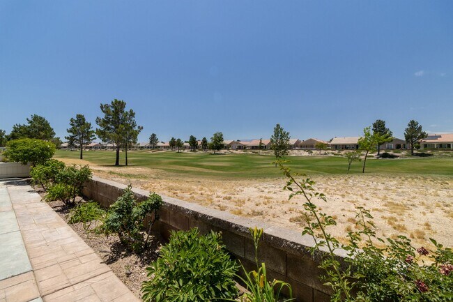 Building Photo - Beautiful Golf Course Home in Solera at Apple Valley (55+ Community)