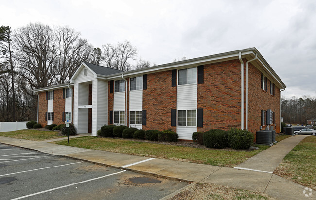 Building Photo - Meadowlark Glen Apartments