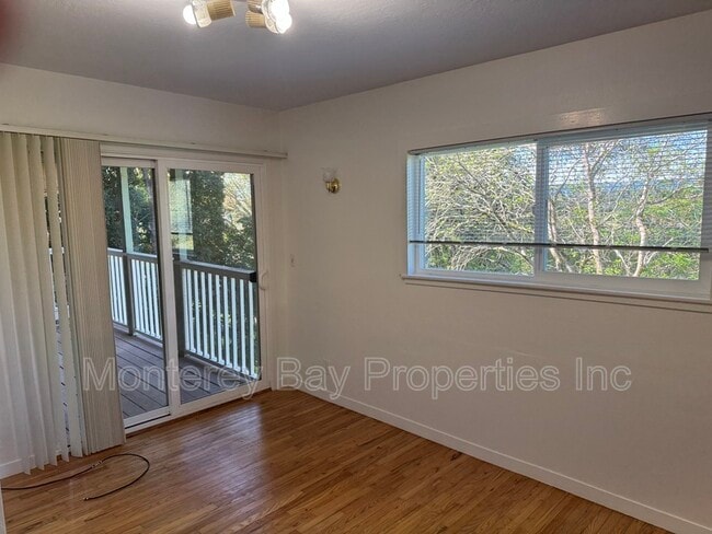 Building Photo - 395 Tabor Dr