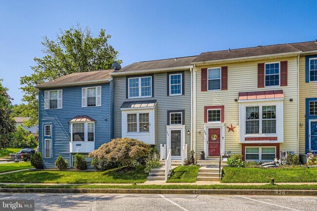 Building Photo - 824 Century St