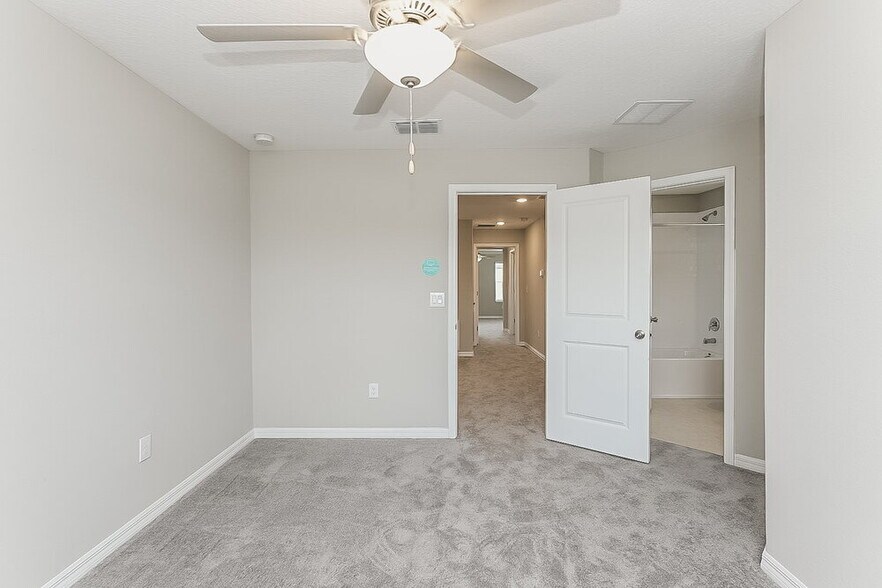 Building Photo - 2191 Azure View Way