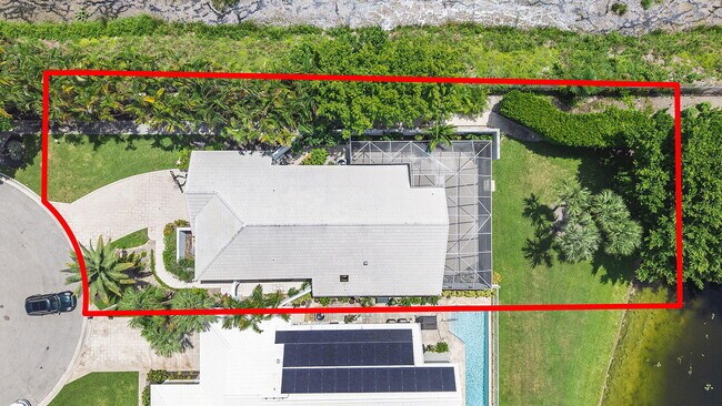 Building Photo - 897 Dickens Pl