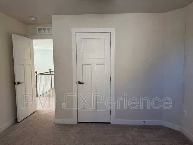 Building Photo - 2609 Skeeter Ct