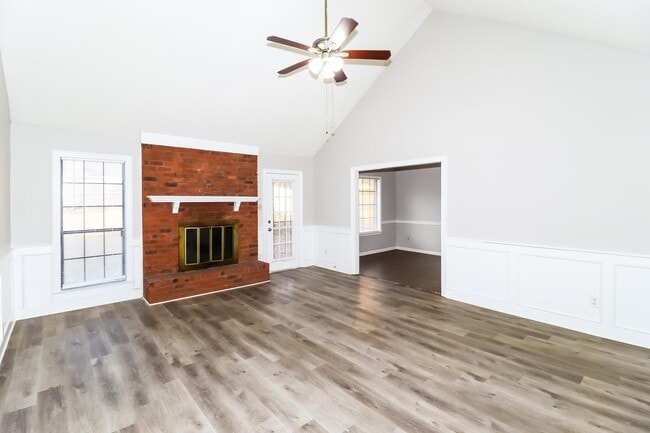 Building Photo - 4462 Garrison Ave