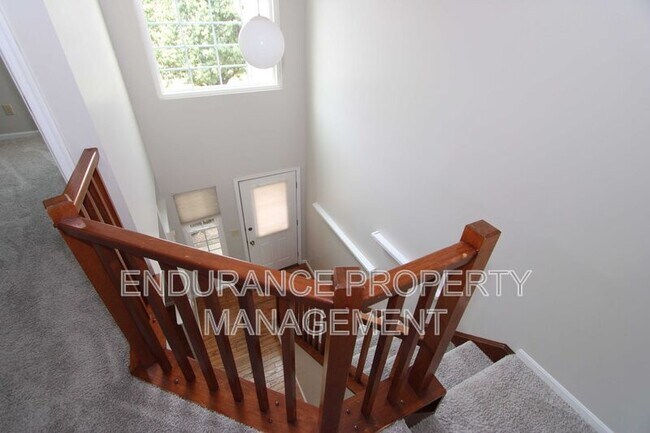 Building Photo - 482 Madeira Ct