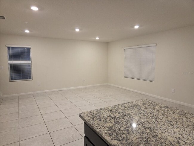 Building Photo - 1280 Regal King Dr