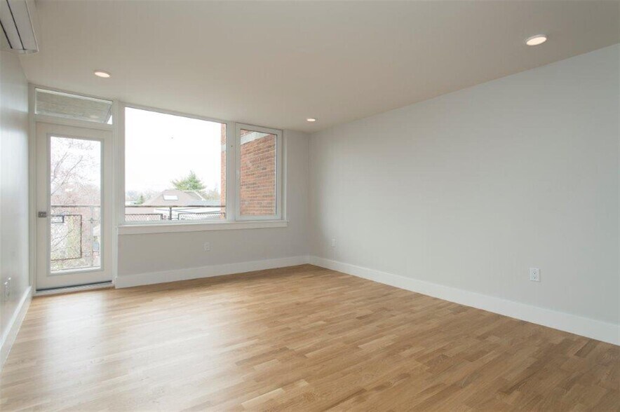 Building Photo - 335 Harvard St